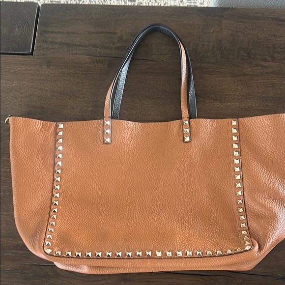 Valentino reversable Black/camel Studded Women's Bag AUTHENTIC - Picture 9 of 12